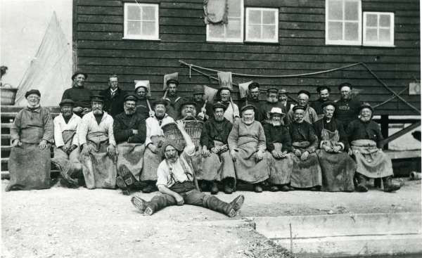 more 19th Century oyster fishermen!